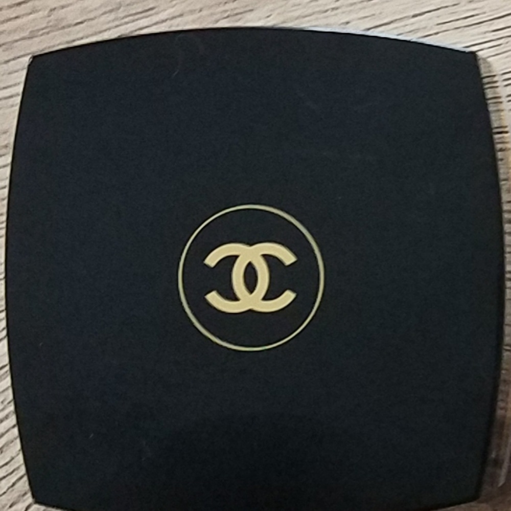 No°5 Chanel After Bath Powder